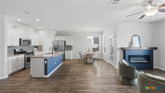 418 Moonvine Way, New Braunfels, TX 78130