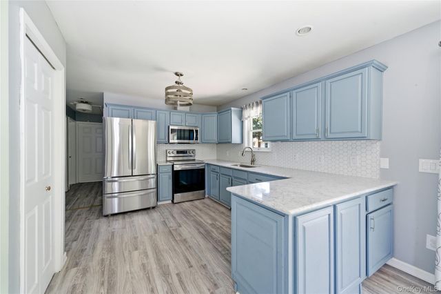 103 Hampton Avenue, Mastic, NY 11950