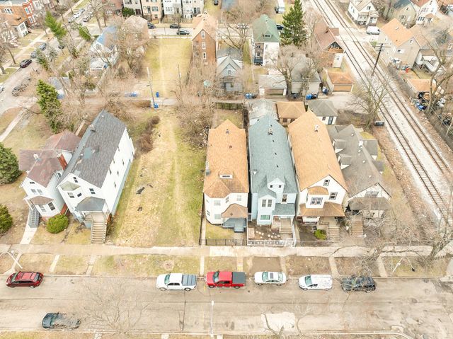 3011 E 80th Street, Chicago, IL 60617