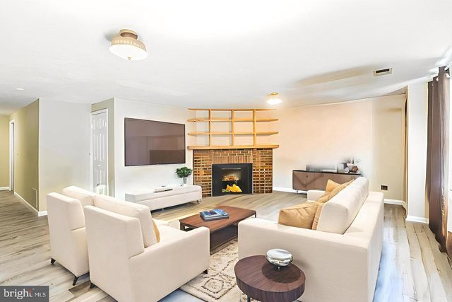 9427 CANDLEBERRY CT, Burke, VA 22015