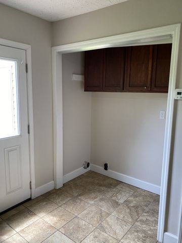 2327 Kimberly Dr, Nashville, TN 37214