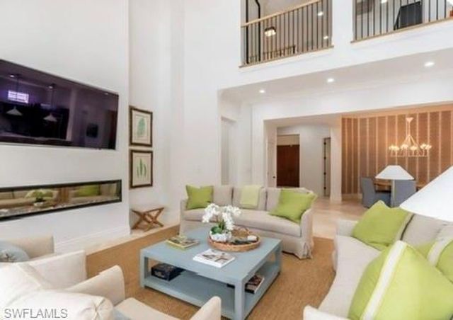 428 Rudder RD, Naples, FL 34102