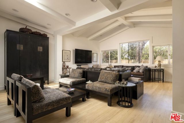 18623 Palomino Drive, Tarzana (los Angeles), CA 91356