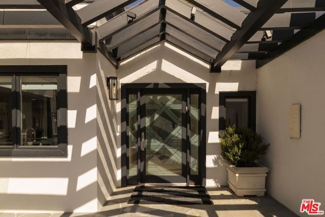 18623 Palomino Drive, Tarzana (los Angeles), CA 91356