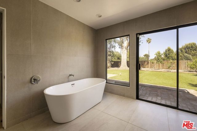18623 Palomino Drive, Tarzana (los Angeles), CA 91356