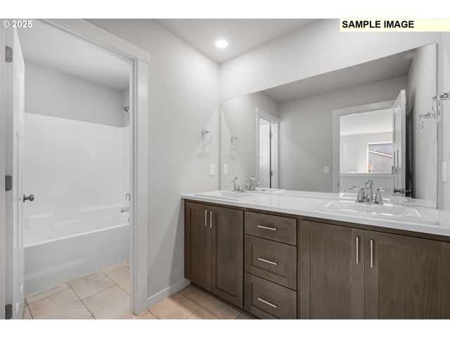 1022 Legacy St, Eugene, OR 97402