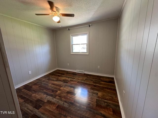 106 Buffalo Court, Erwin, TN 37650