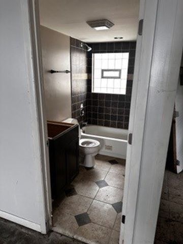 15112 E END Avenue, Dolton, IL 60419