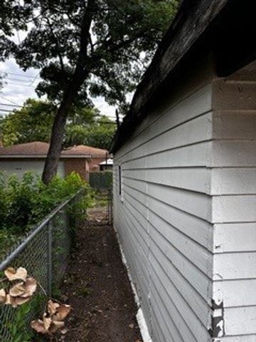 15112 E END Avenue, Dolton, IL 60419