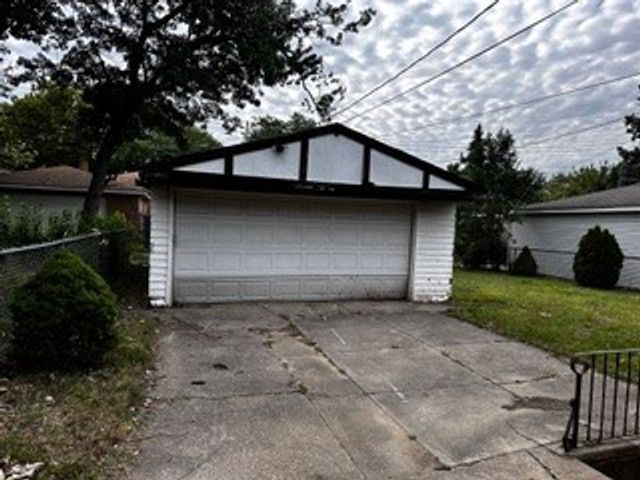 15112 E END Avenue, Dolton, IL 60419