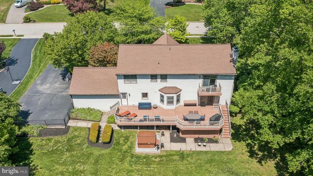6 LOCUST WAY, Lafayette Hill, PA 19444
