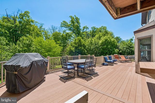 6 LOCUST WAY, Lafayette Hill, PA 19444