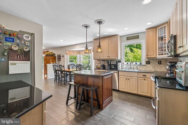 6 LOCUST WAY, Lafayette Hill, PA 19444