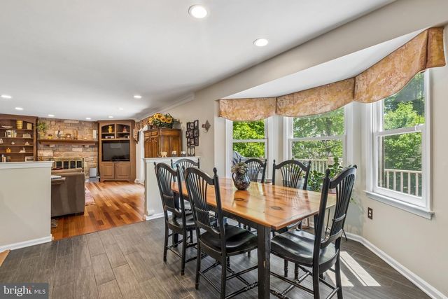 6 LOCUST WAY, Lafayette Hill, PA 19444