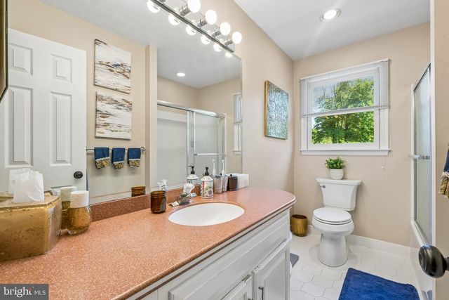 6 LOCUST WAY, Lafayette Hill, PA 19444