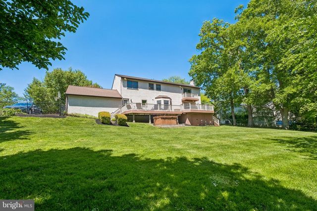 6 LOCUST WAY, Lafayette Hill, PA 19444