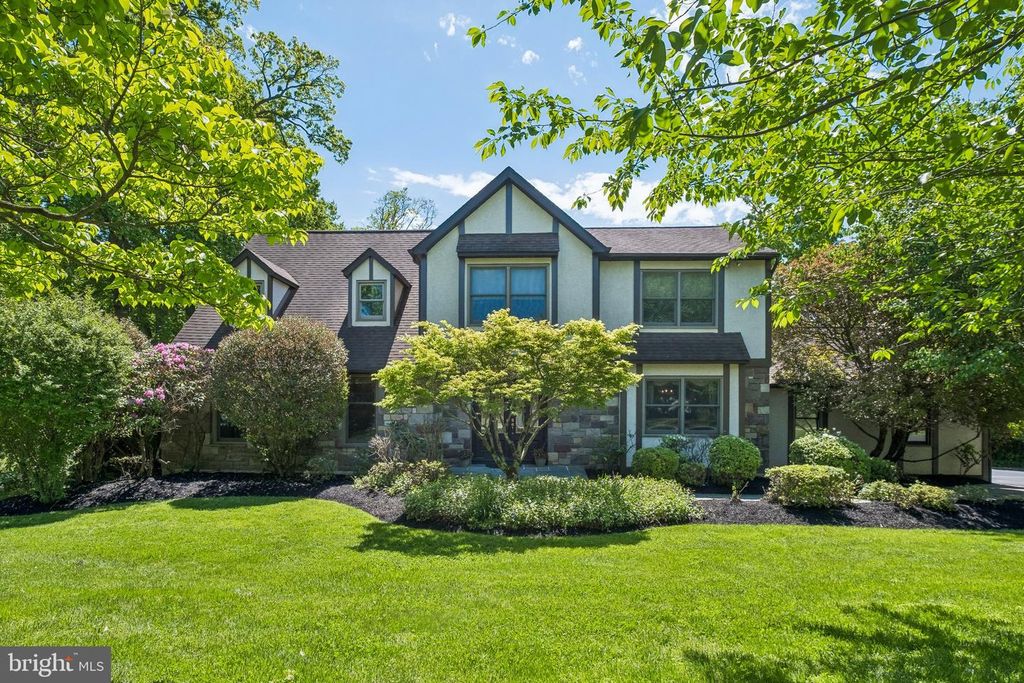 6 LOCUST WAY, Lafayette Hill, PA 19444