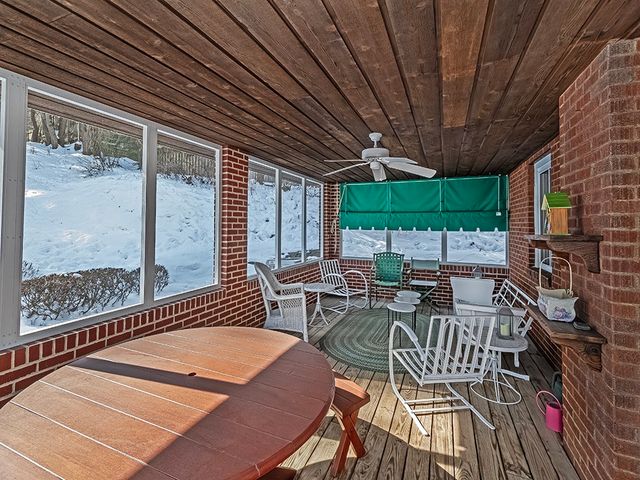 438 Sleepy Hollow Road, Mt Lebanon, PA 15228