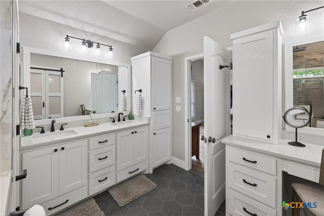 659 Winding View, New Braunfels, TX 78132