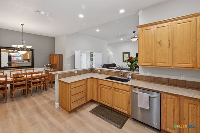 659 Winding View, New Braunfels, TX 78132
