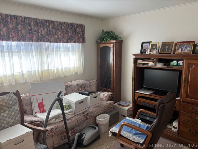 5859 S Quebec Avenue, Tulsa, OK 74135