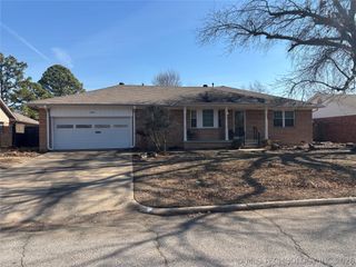 5859 S Quebec Avenue, Tulsa, OK 74135