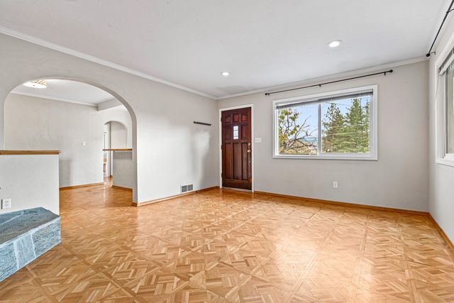 207 Hillcrest Street, Ashland, OR 97520