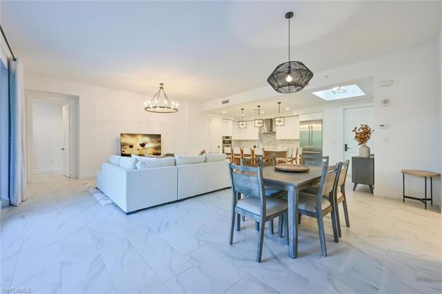 1115 Central AVE 243, Naples, FL 34102