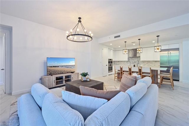 1115 Central AVE 243, Naples, FL 34102