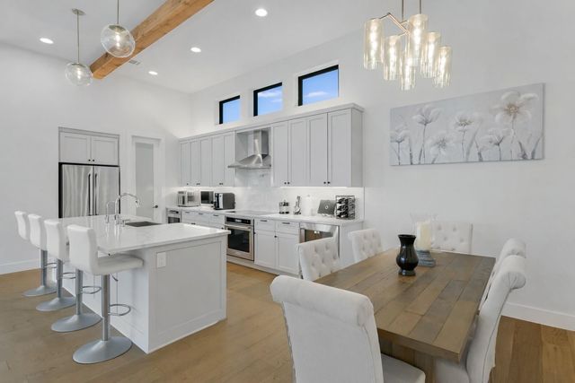 13322 Galleria CIR, Austin, TX 78738