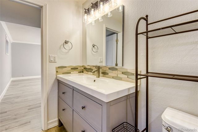 1994 S Cherry Street, Denver, CO 80222