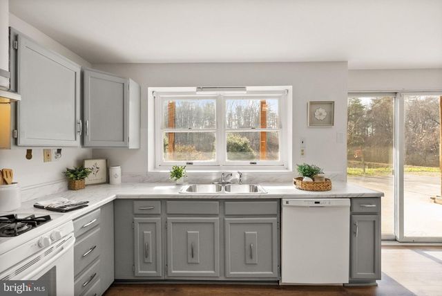 375 SEVEN PONDS RD, Amissville, VA 20106