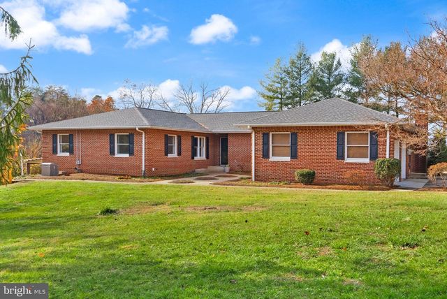 375 SEVEN PONDS RD, Amissville, VA 20106