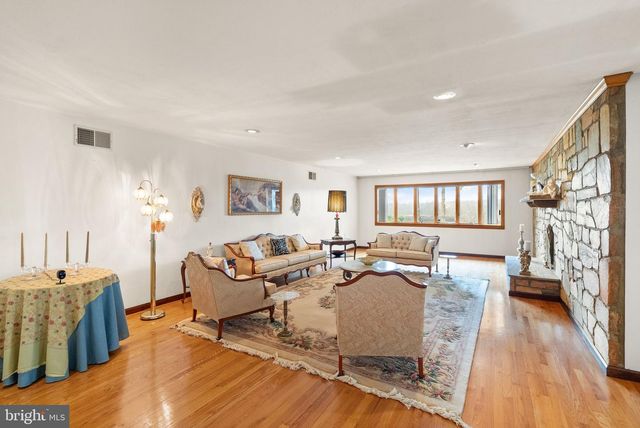 375 SEVEN PONDS RD, Amissville, VA 20106