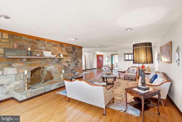 375 SEVEN PONDS RD, Amissville, VA 20106