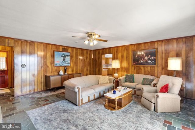 375 SEVEN PONDS RD, Amissville, VA 20106