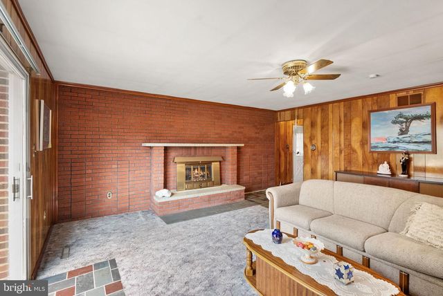 375 SEVEN PONDS RD, Amissville, VA 20106