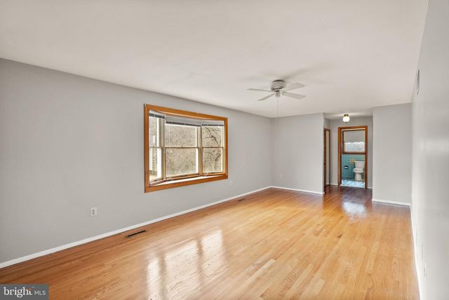 375 SEVEN PONDS RD, Amissville, VA 20106