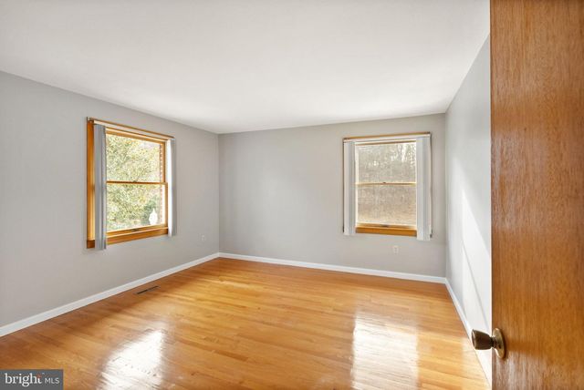 375 SEVEN PONDS RD, Amissville, VA 20106