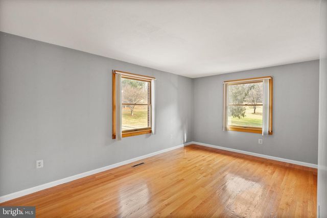 375 SEVEN PONDS RD, Amissville, VA 20106
