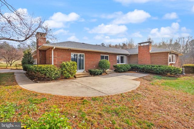375 SEVEN PONDS RD, Amissville, VA 20106