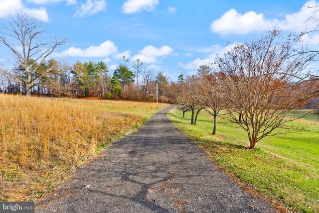 375 SEVEN PONDS RD, Amissville, VA 20106