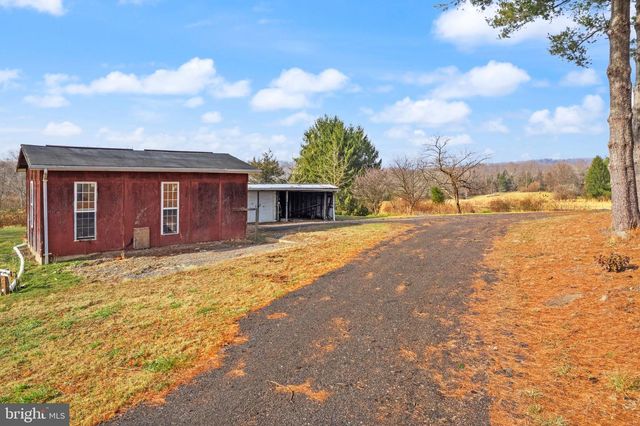 375 SEVEN PONDS RD, Amissville, VA 20106