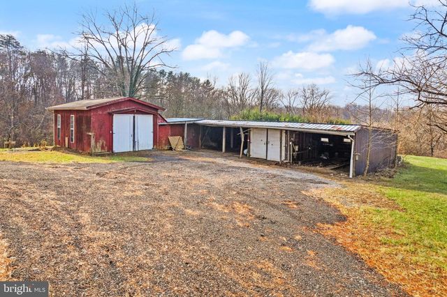 375 SEVEN PONDS RD, Amissville, VA 20106