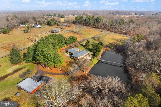 375 SEVEN PONDS RD, Amissville, VA 20106