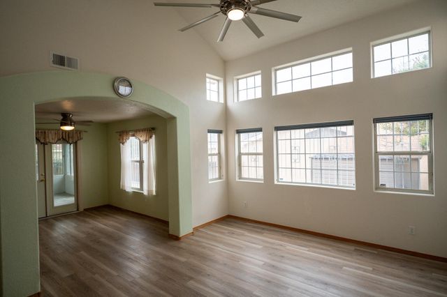 8409 Cedarcroft Road NW, Albuquerque, NM 87120