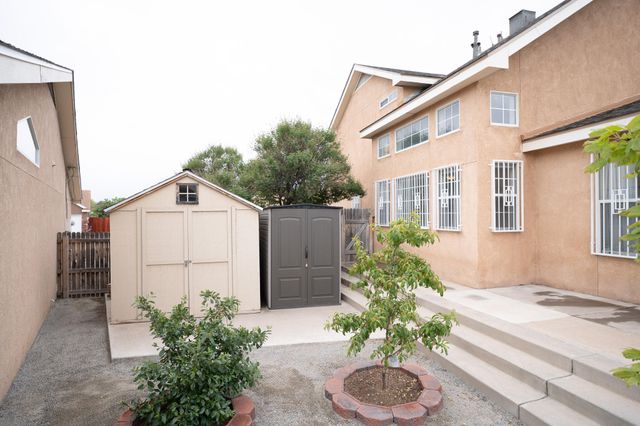 8409 Cedarcroft Road NW, Albuquerque, NM 87120