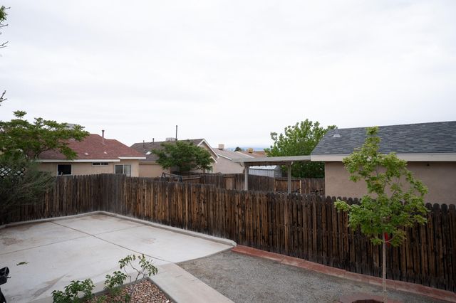 8409 Cedarcroft Road NW, Albuquerque, NM 87120