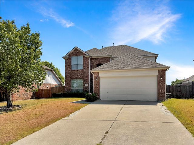 1740 Hidden Brook Drive, Grand Prairie, TX 75050