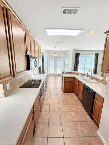 1740 Hidden Brook Drive, Grand Prairie, TX 75050